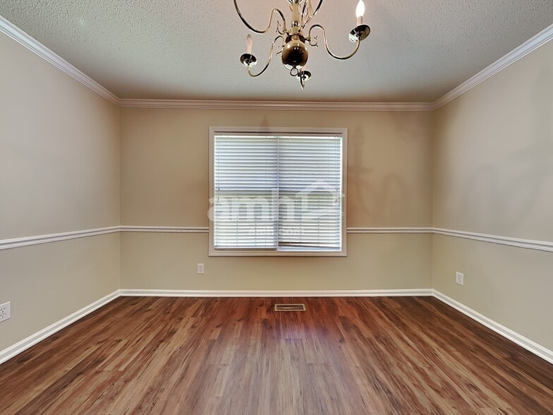 Building Photo - 3321 Dairy Point Dr