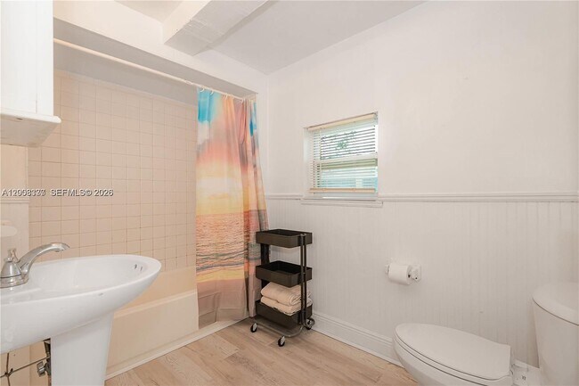 Building Photo - 1611 Fletcher St