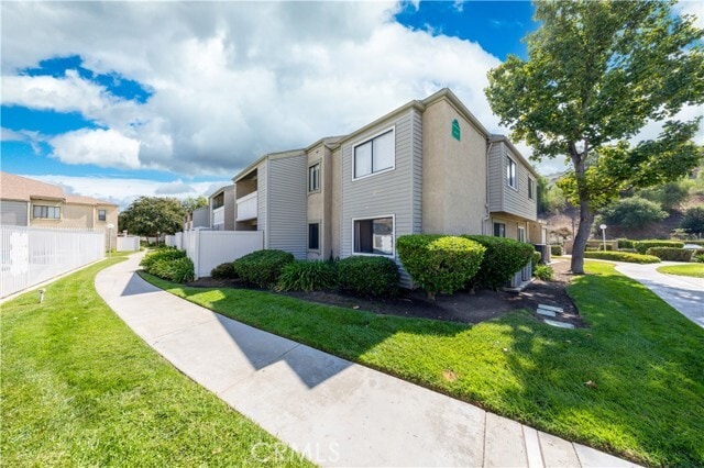 Building Photo - 21 Country Mile Rd