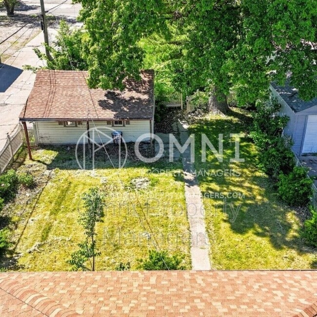 Building Photo - 11529 Roxbury St