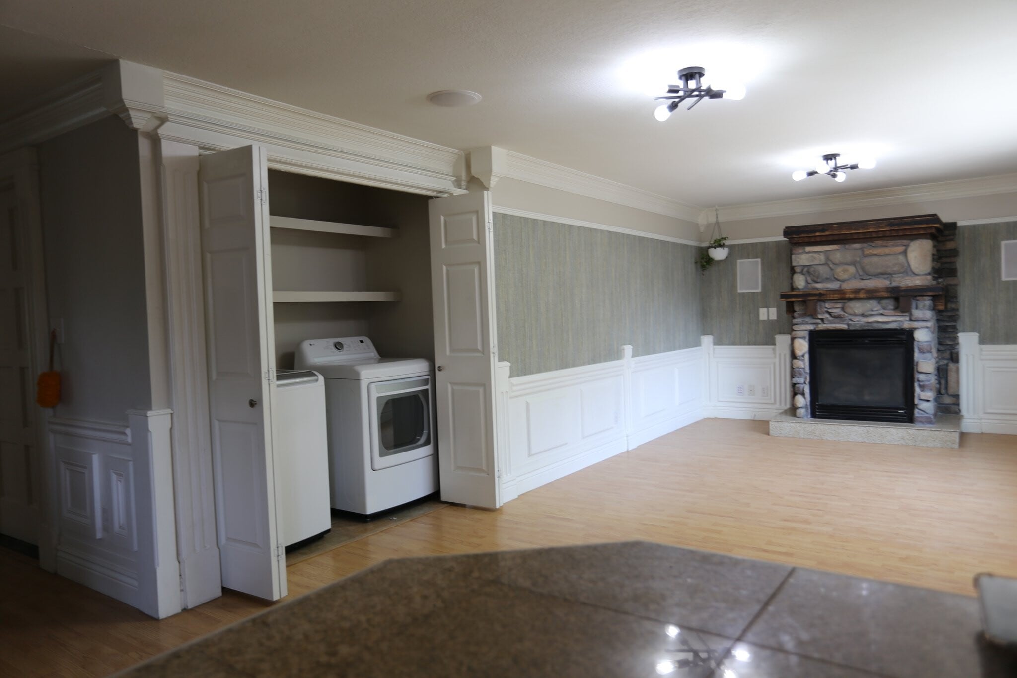 Building Photo - 9239 W Zuni Dr