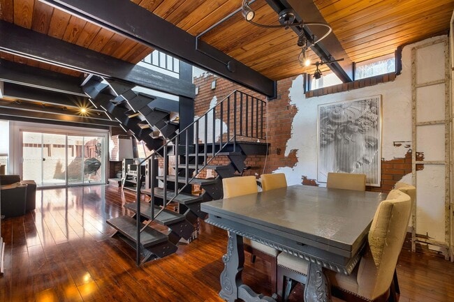 Building Photo - 220 Belmont Rd