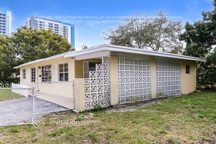 Building Photo - 206 Cypress Dr