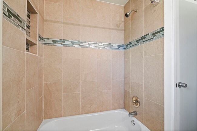 Building Photo - 4413 W 43rd St