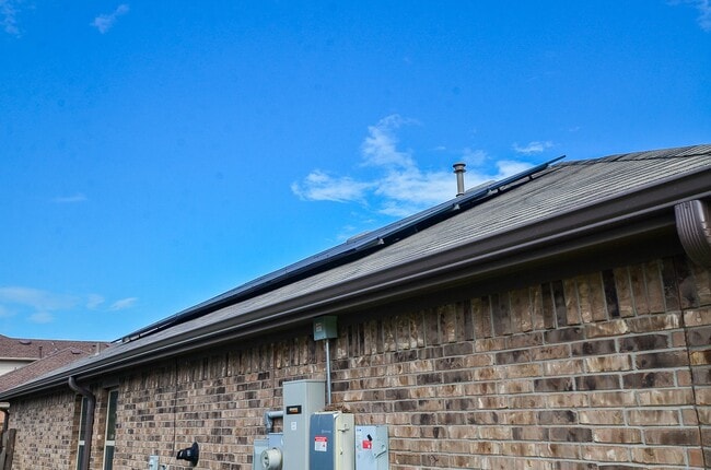 Building Photo - 5539 Kingston Crst Ln