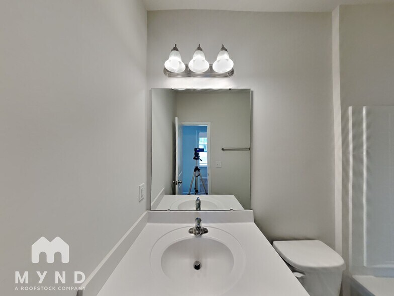 Building Photo - 7008 Jane Parks Way