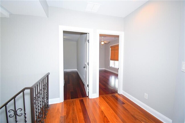 Building Photo - 4 Prichard Way NE