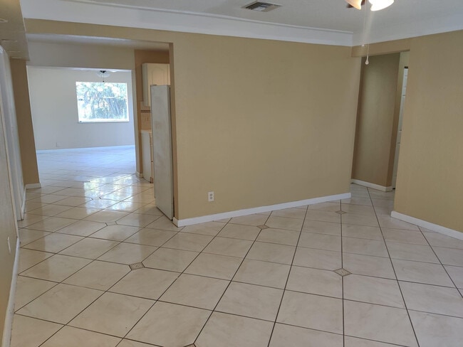 Building Photo - 6251 SW 41st St