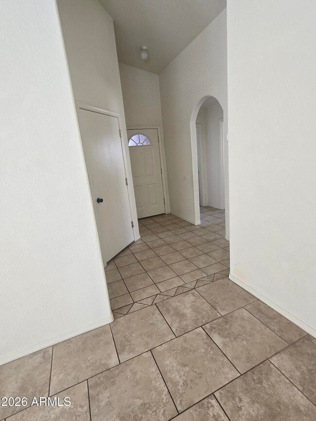 Building Photo - 1001 Montrose Ave