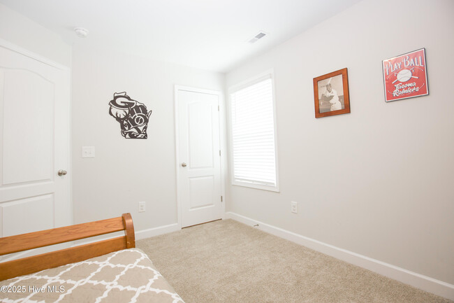 Building Photo - 3000 Wilton Wy