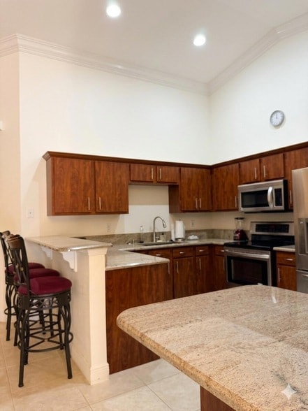 Building Photo - 9315 Bridgeport Dr