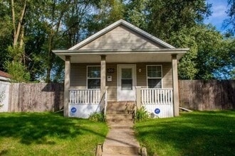 Building Photo - Fully Furnished 3 bed 2 bath home near Notre Dame