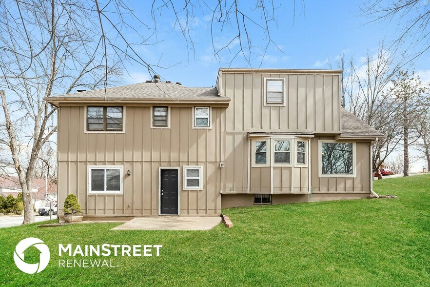 Building Photo - 6708 N Fisk Ave