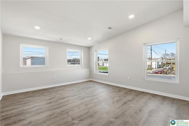 Building Photo - 1425 W Gordon St