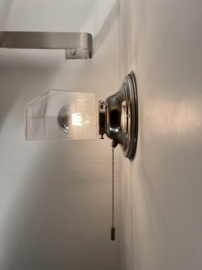 Building Photo - 234 Columbia Pl