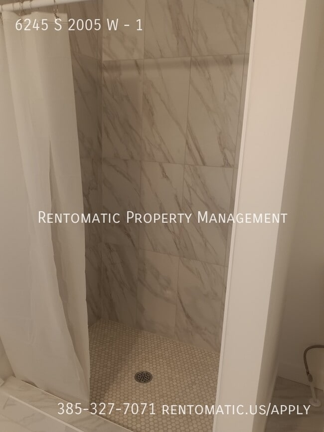 Building Photo - 6245 Margray Dr