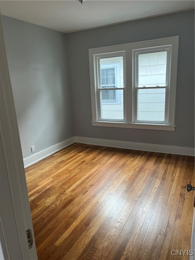 Building Photo - 2018 James St