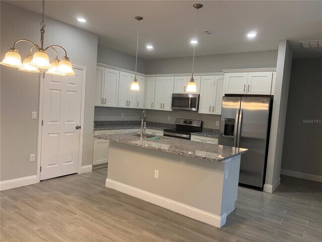Building Photo - 409 Danube Dr