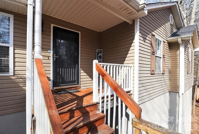 Building Photo - 6238 King George Dr