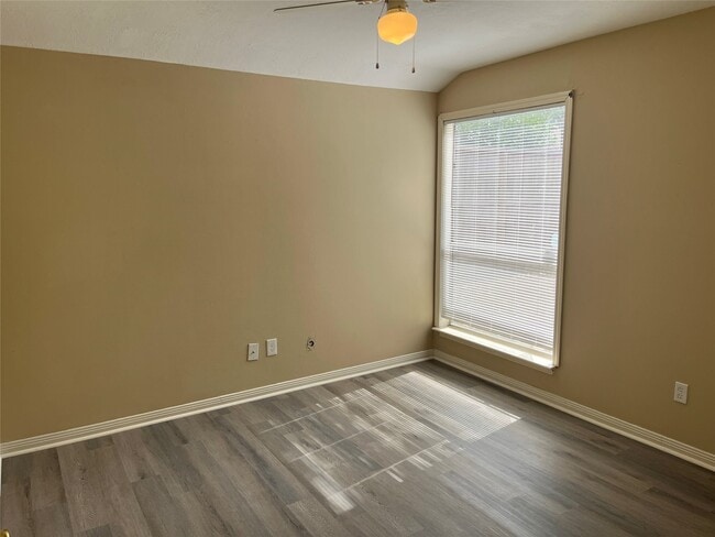 Building Photo - 9502 Triola Ln