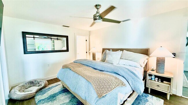 Building Photo - 980 Boca Ciega Isle Dr