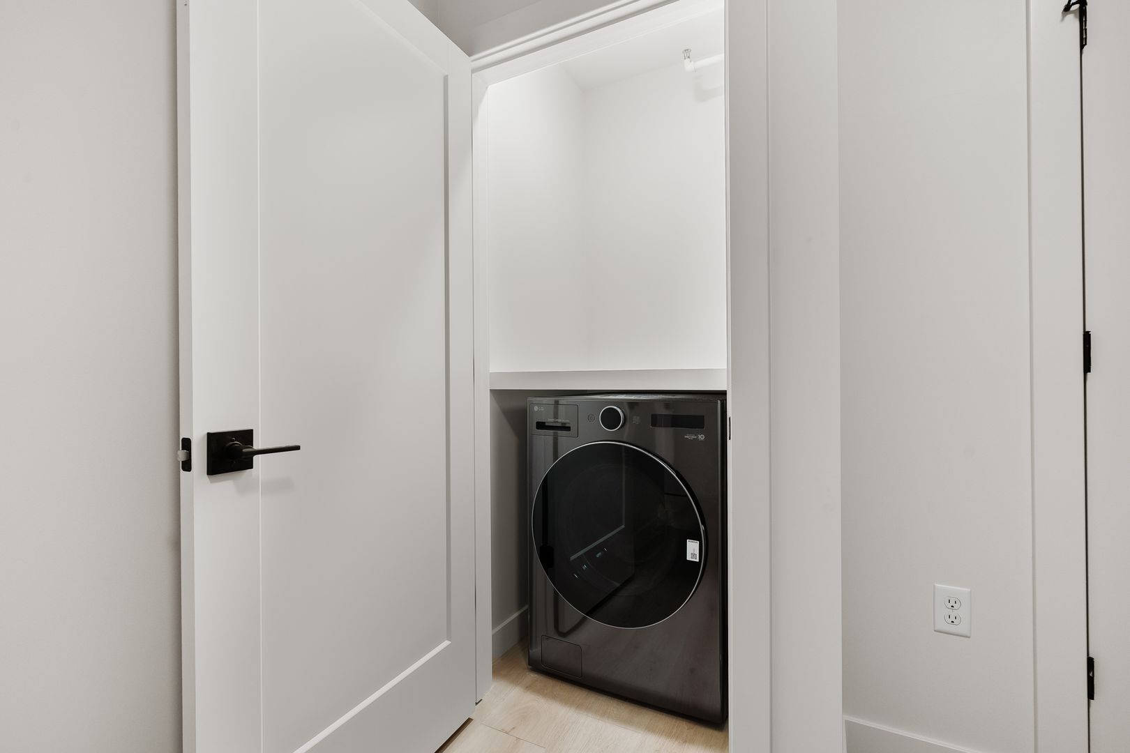 Building Photo - 266 E Michigan Ave