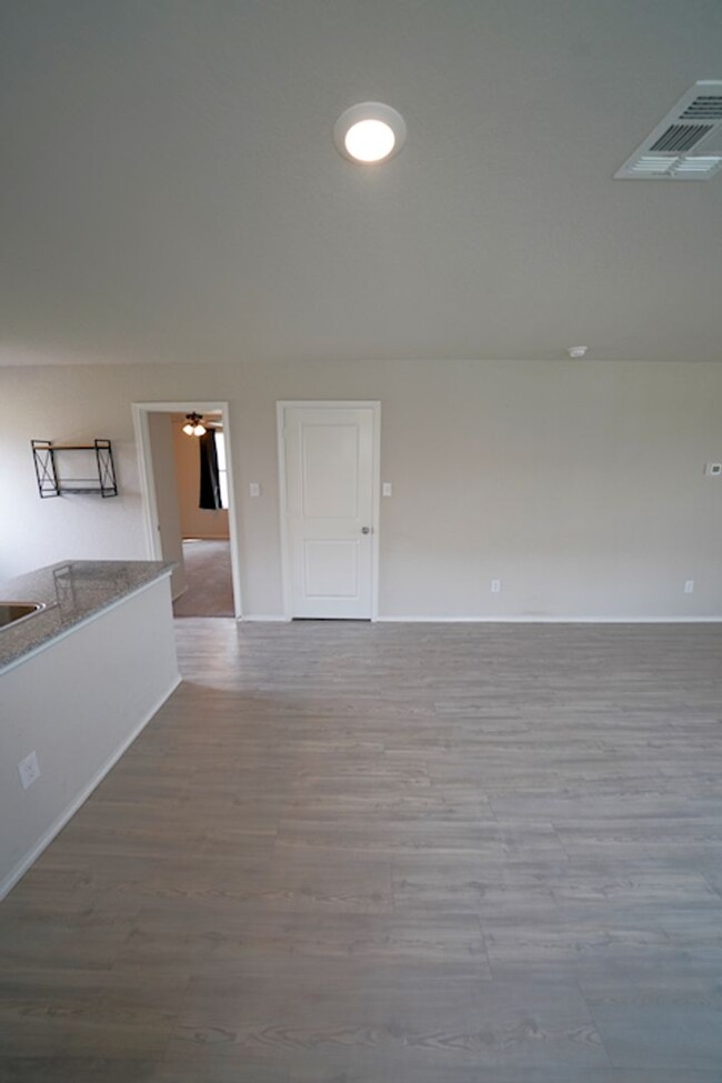 Building Photo - Great 3/2 Located in Rosillo Ranch Now Ava...