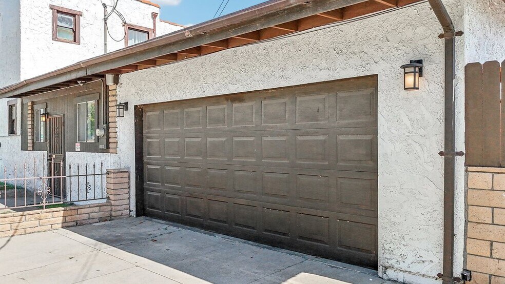 Building Photo - 3098 N Arrowhead Ave