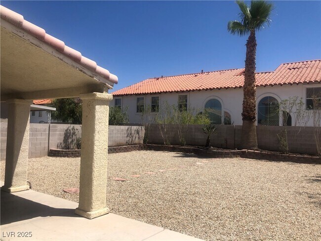 Building Photo - 8741 Emsdale Ct