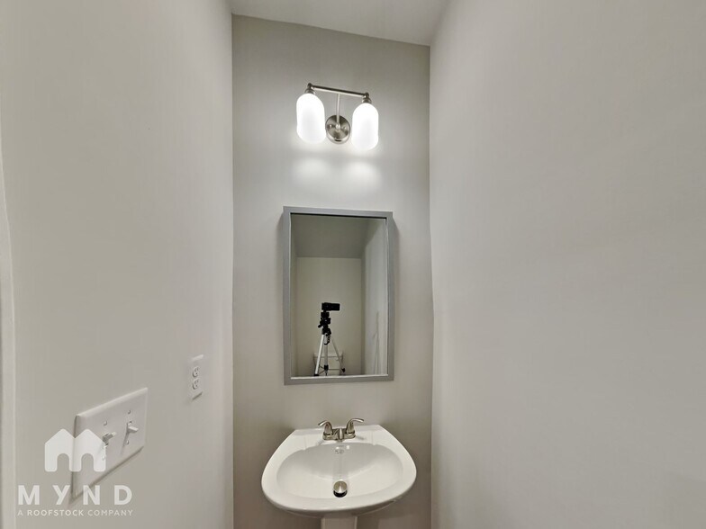 Building Photo - 6174 Ripple Wy