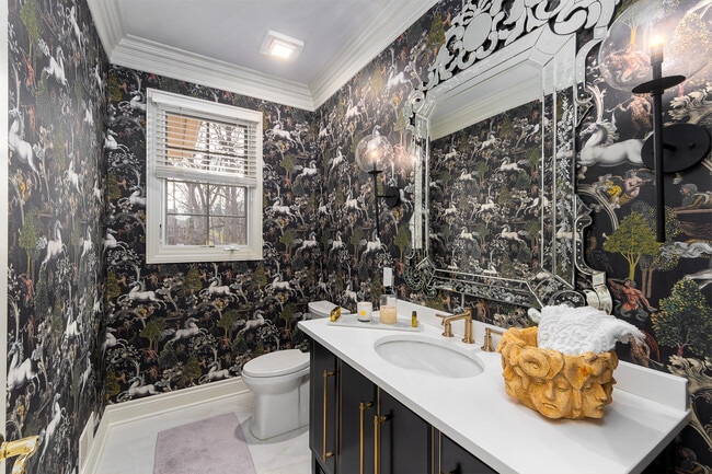 Building Photo - 16646 Brooklane Blvd