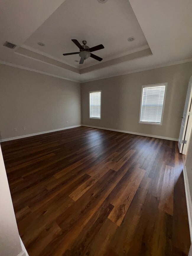 Building Photo - Cotton Creek!!!