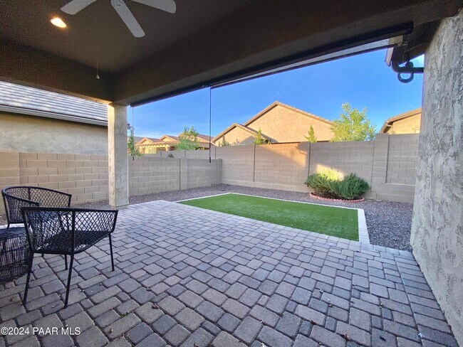 Building Photo - 1553 Range View Cir
