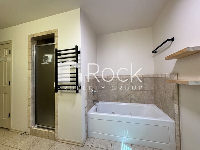 Building Photo - 3 Bed/2 Bath Edmond Home **AMAZING Locatio...