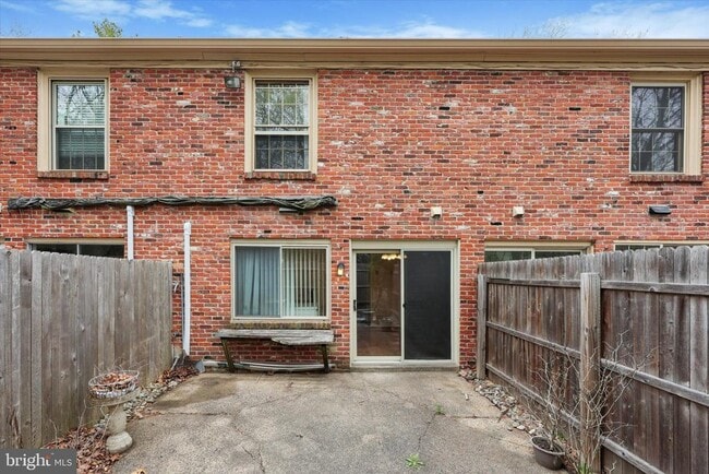 Building Photo - 128 Macklenberg Dr