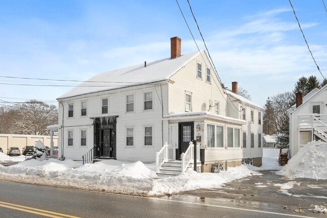 Building Photo - 21 Portsmouth Ave