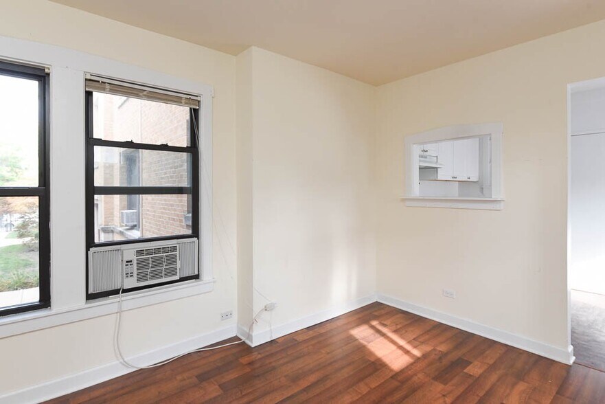 Building Photo - 2617.5 N Spaulding Ave