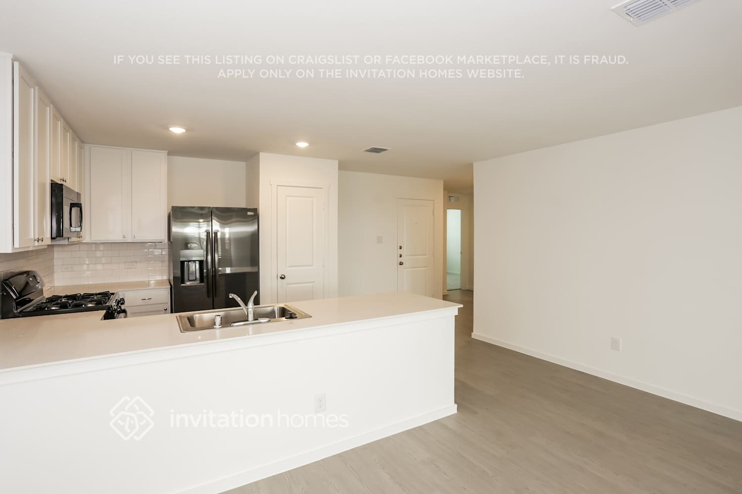 Building Photo - 905 Carrick Dr