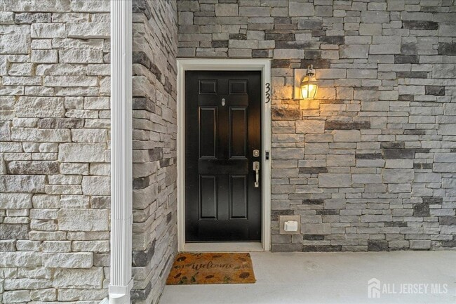 Building Photo - 33 Veterans Wy