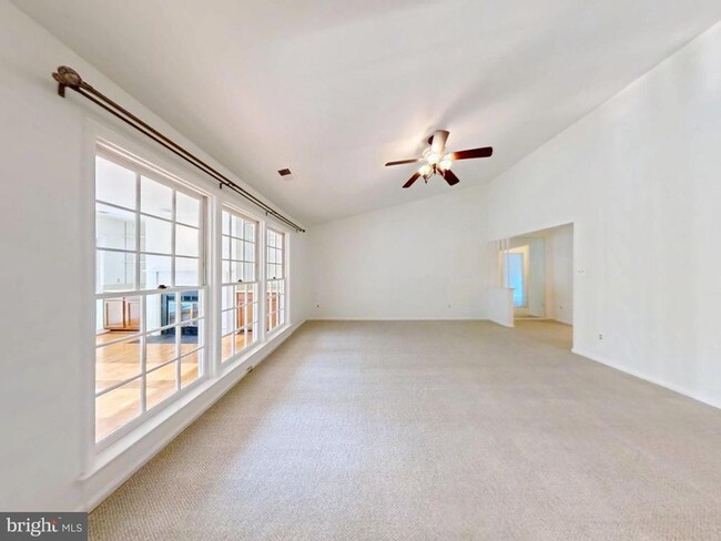 Building Photo - 10701 Kings Riding Way