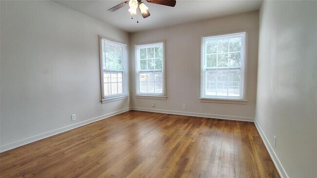 Building Photo - 13805 Maye Pl