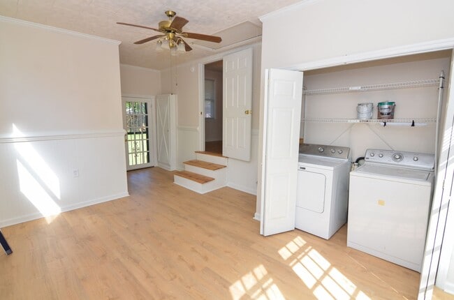 Building Photo - 5019 Raywood Ln