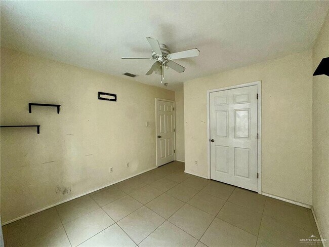 Building Photo - 4218 Vida Grande