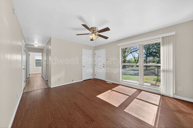 Building Photo - 12405 Pizarro Dr