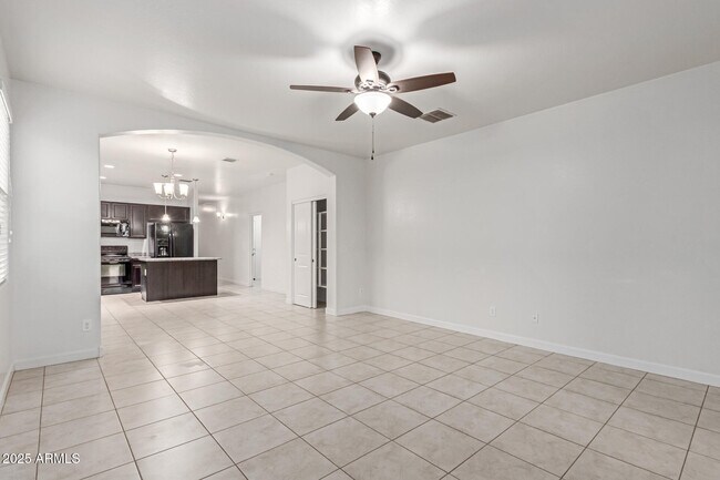 Building Photo - 23759 W Magnolia Dr