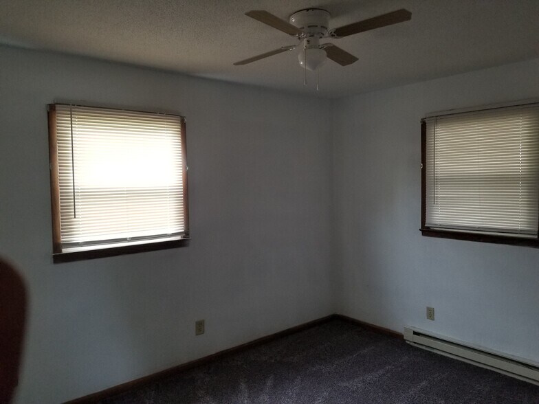 Main Bedroom pic 2 - 1105 13th St S