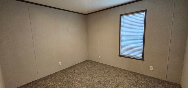 Building Photo - 256 Magnolia Pl
