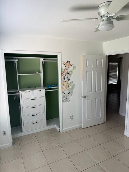 Building Photo - 2139 Fairmont Cir