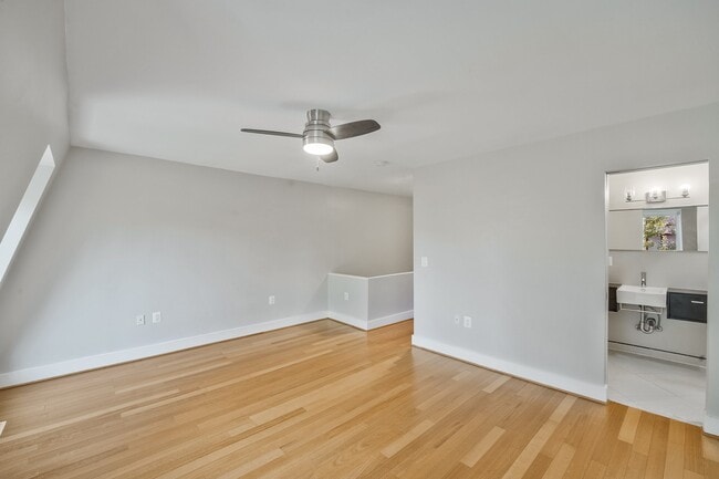 Building Photo - 1339 Riggs St NW