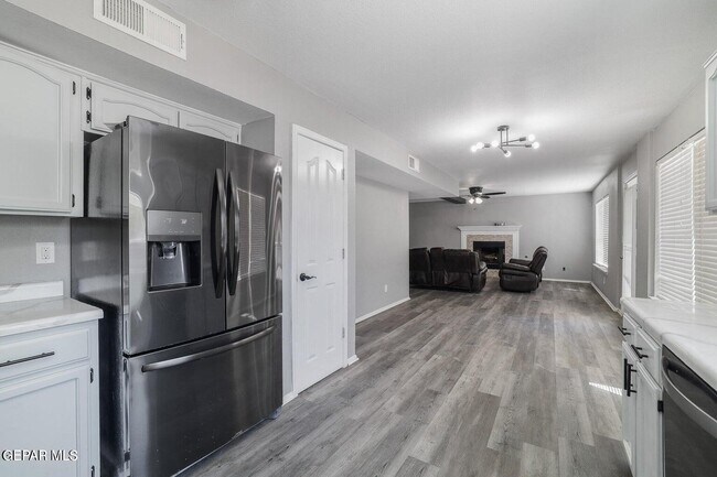 Building Photo - 3329 Tierra Yvette Ln